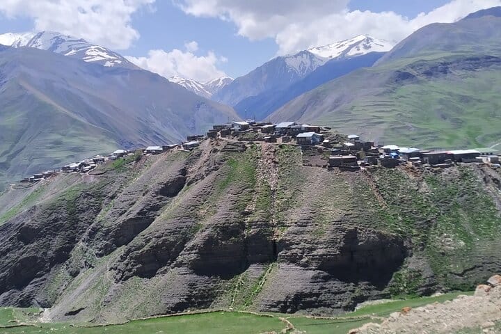 Gubatour_khinalugtour