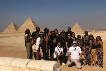 Private Giza Pyramids and Sphinx Tour with Desert Views