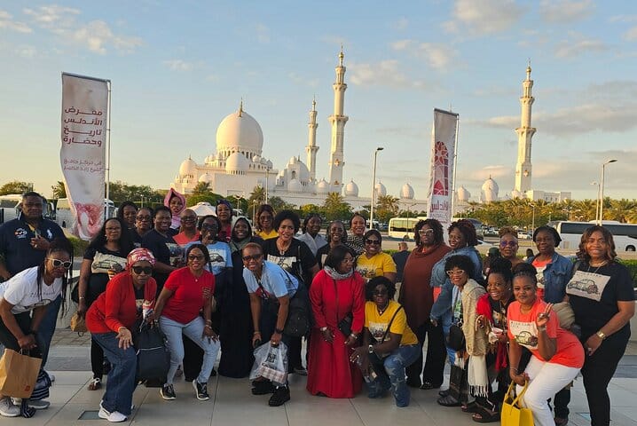 Abu Dhabi City Tour with Ferrari World Tickets  9