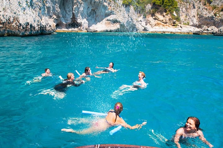 Luxury Private Boat Tour from Sorrento to Amalfi Coast– Shamal 40 7