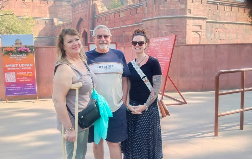 5-Day Cultural Tour of Agra and Varanasi from Delhi