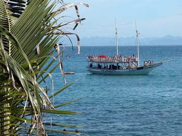 Three-Hour Boat Tour of Armacao dos Buzios Coastline
