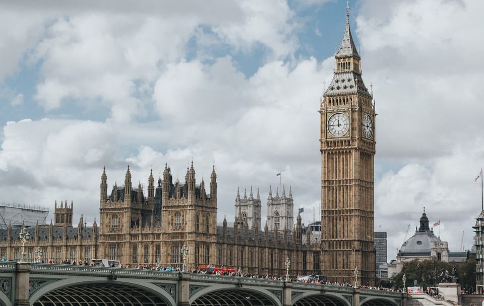 London and Paris Rail Tour: 6 Nights of City Exploration