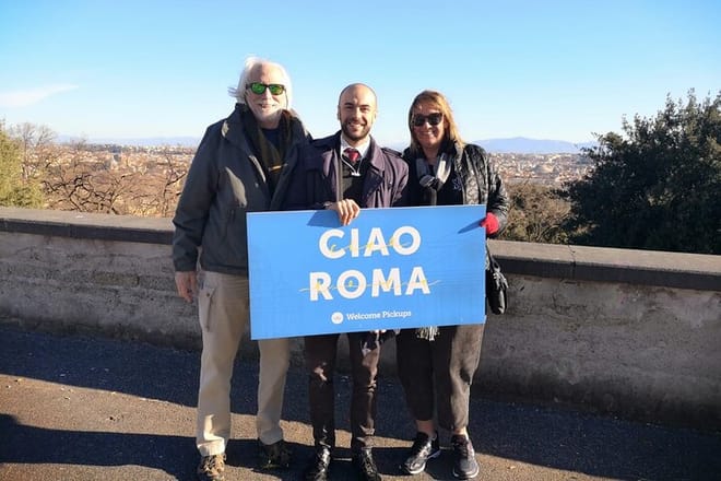 Rome Private Airport Transfer with 1-Hour City Highlights Tour