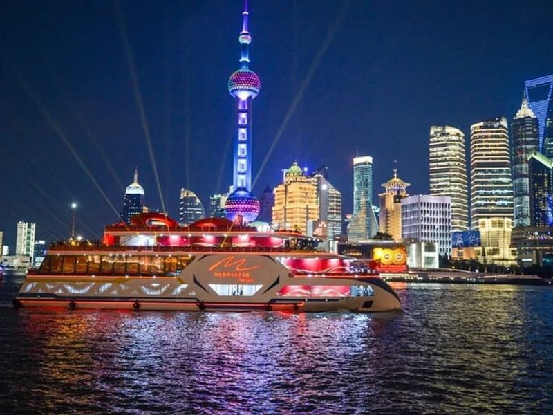 Private Shanghai Night River Cruise and Hot Pot Dining Experience