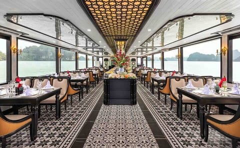 Halong Bay Day Trip: 5-Star Cruise with Buffet Lunch