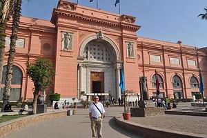stopover tour to Giza pyramids,Sphinx and the Egyptian museum