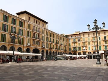 Palma de Mallorca: Historic Landmarks & Artistic Treasures