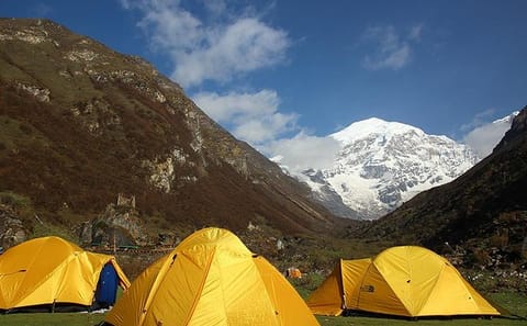11-Day Jomolhari Loop Trekking Tour in Bhutan
