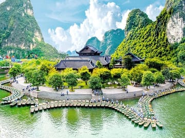 1 Day Luxury Tour to Ninh Binh: Bai Dinh and Trang An with Lunch