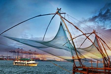 Kerala Luxury Tour from Cochin - 7 days (Hotel, Houseboat & Transportation)