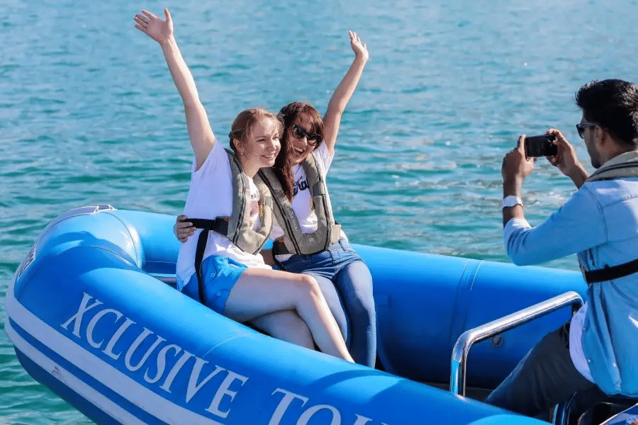 Dubai : Sea Adventures: Choice Between Dubai Marina Yacht Tour Or Speed Boat Thrills