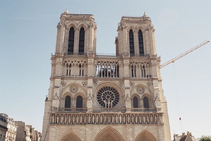 Paris Small Group Tour with Beauvais–Tillé Airport Transfer 9