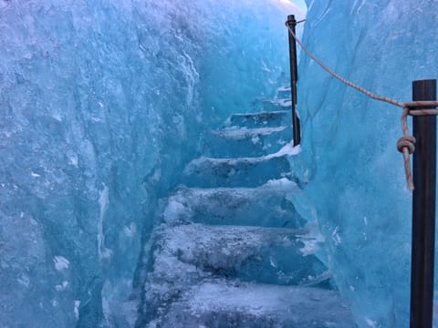 Blue Ice Cave Exploration from Jökulsárlón (Small Group Tour), photo 3