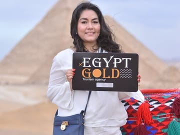 Private Day Tour of Giza Pyramids and Saqqara in Egypt