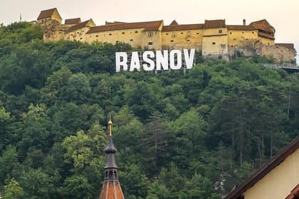 From Brasov: Small-group tour Bran, Rasnov, and Peles Castles