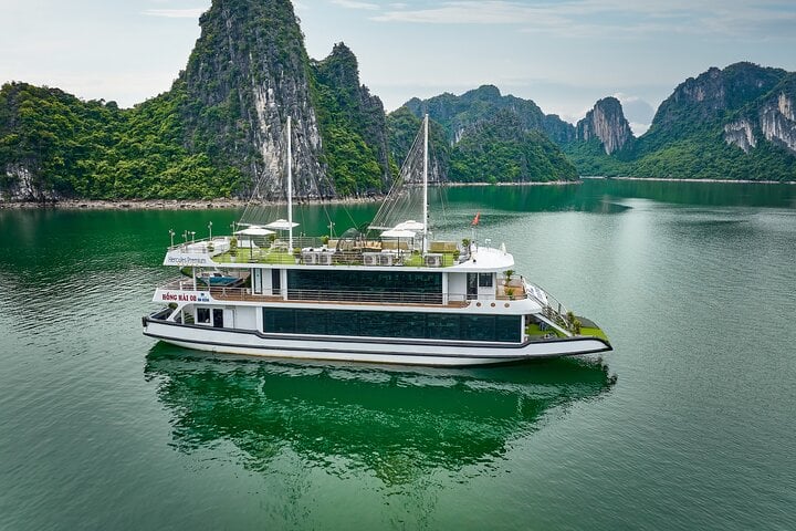 Halong Bay Full Day Tour-all included: Kayak, Titop, Swim, Lunch 3