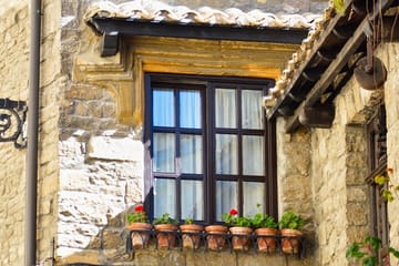 Pamplona Walking Tour: Explore Bull Run History and Legends