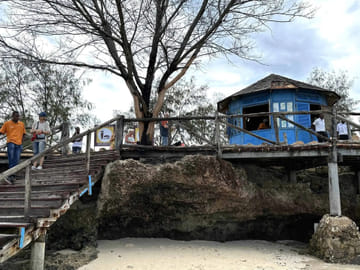 Zanzibar: Escape To Prison Island: Nature’s Giants and Historical Secrets