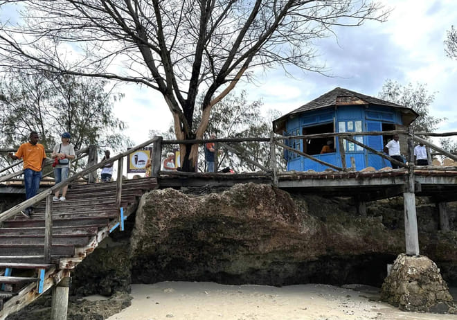 Zanzibar: Escape To Prison Island: Nature’s Giants and Historical Secrets photo 2