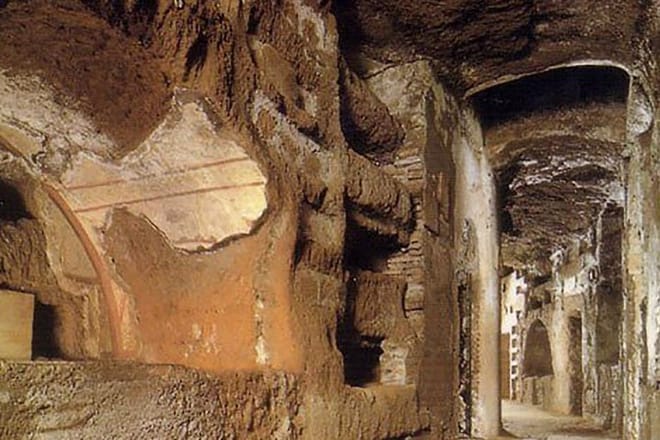 Rome in 2 Days: Colosseum, Vatican Museum, Underground Catacomb Tour
