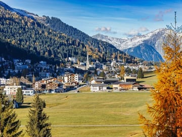 Davos Highlights: Culture, Shopping Streets & Alpine Beauty