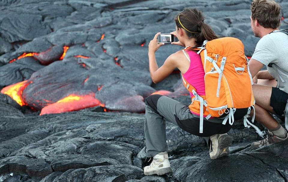 Hilo Volcanoes and Waterfalls Guided Tour in Big Island