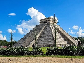 Chichen Itza and Ekbalam Ancients Ruins Private Tour with Cenote