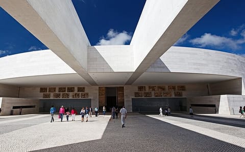 Half Day Guided Tour from Lisbon to Fátima and Little Shepherds Town
