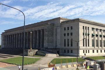 Walking Tour of the Recoleta Neighborhood in Buenos Aires