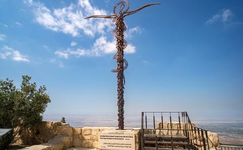 6-Night Jordan Tour: Explore Jerash, Petra, Dead Sea, Wadi Rum