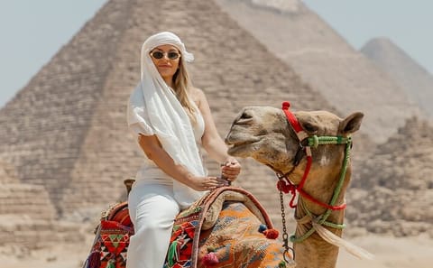 Private Half-Day Tour of Giza Pyramids and Sphinx in Cairo
