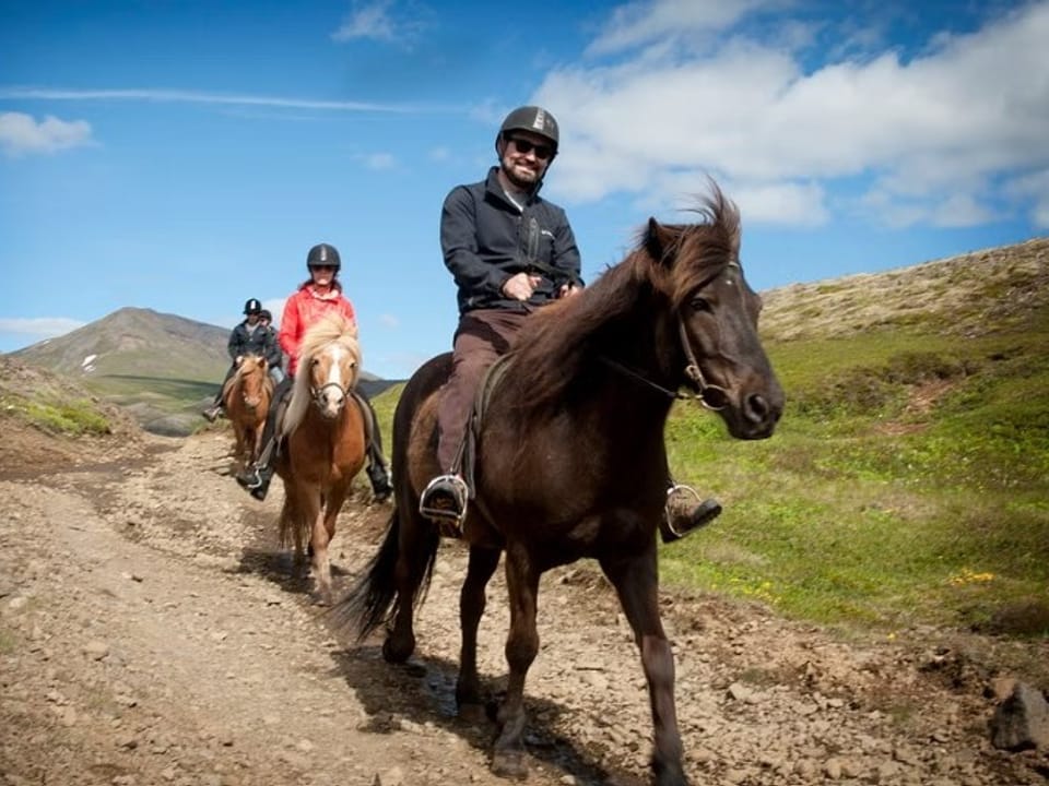 Grand Golden Circle & Horse Riding Tour — BusTravel Iceland
