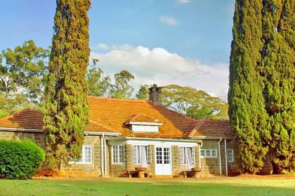 Nairobi Park Giraffe Center Beads Center And Karen Blixen Museum