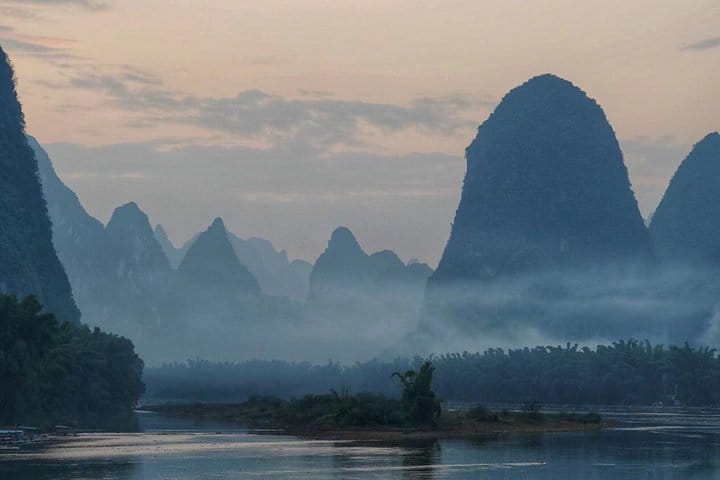 Private Day Tour in Yangshuo: Biking, Li River Boat, and Lunch