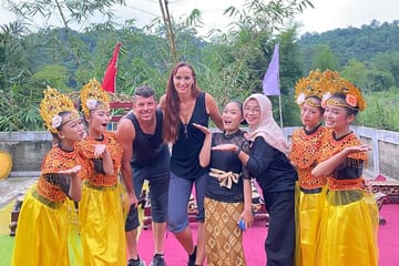 Jakarta Bogor Tour Traditional Performance and Explore Nature