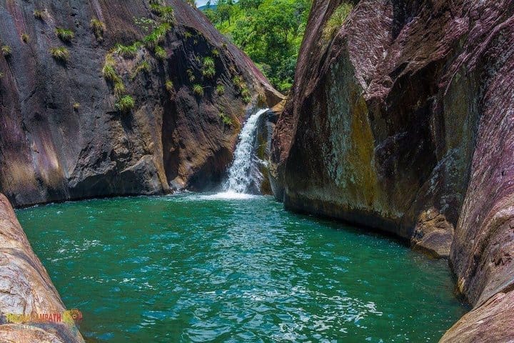 Private Overnight Adventure Tour to Knuckles and Meemure Village with Camping