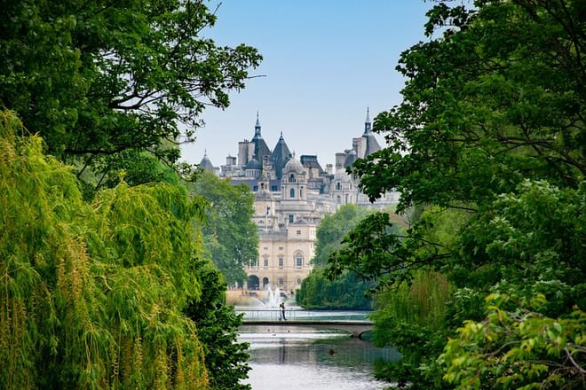 London Fully Tailored Private Tour: Half-Day with Local Guide