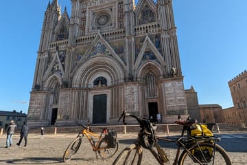 E-Bike Tour of Orvieto and Civita di Bagnoregio from Rome