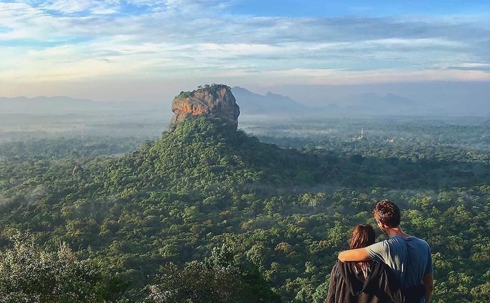 Pidurangala and Sigiriya Adventure Tour in Sri Lanka