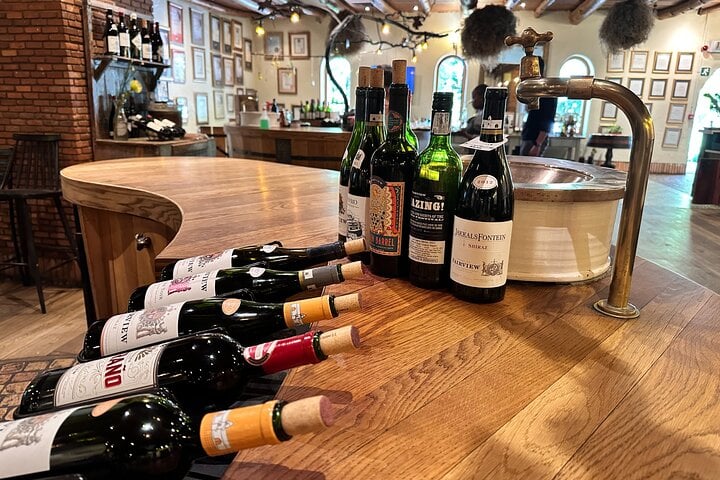 Bella Private Tours: Private Winelands Day: Franschhoek Wine Tram, Stellenbosch & Paarl — Franschhoek - Photo 5