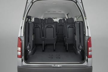 Nairobi to Maasai Mara Shuttle Transfer with Guided Insights