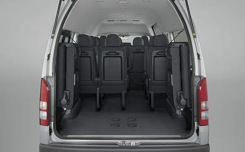 Nairobi to Maasai Mara Shuttle Transfer with Guided Insights