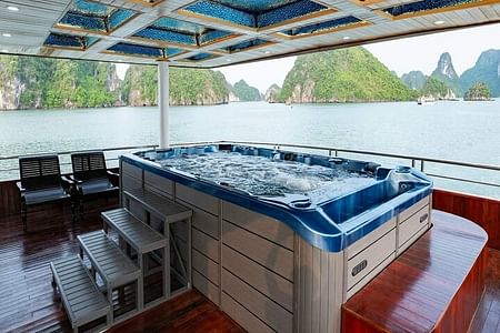 Halong Bay Luxury Cruise Tour: Kayaking, Cave Exploration & Sunset Party