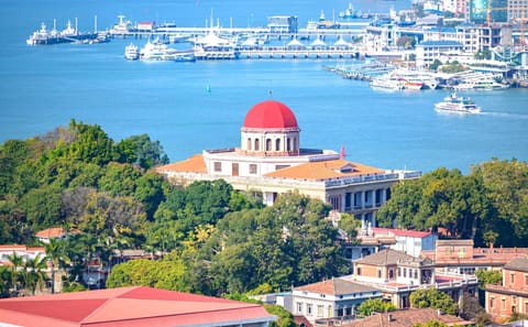 Gulangyu Island Cultural Tour from Xiamen with Scenic Highlights