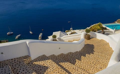 Private Half-Day Custom Tour of Kamari, Santorini