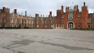 Royal Windsor Castle and Hampton Court Palace Including Entry Passes