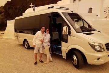 Private 6-Hour Santorini Highlights Tour from Fira