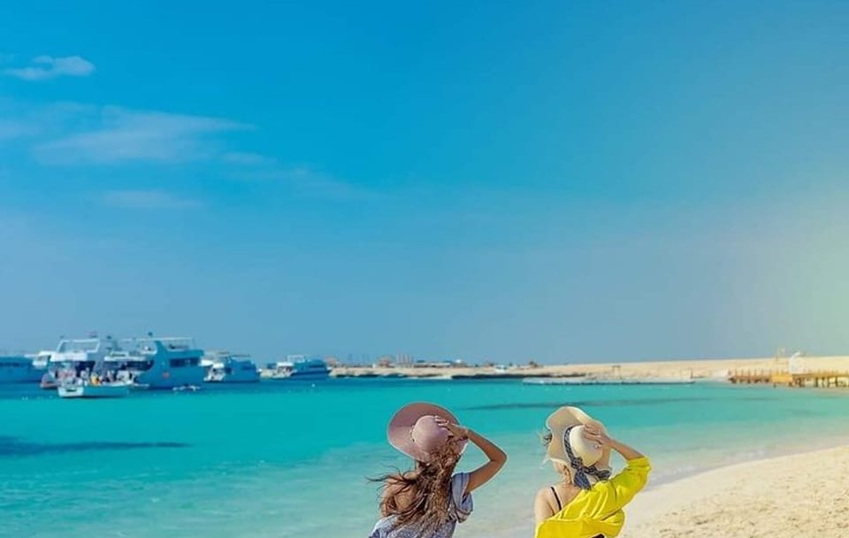 Luxury Snorkeling Cruise to Hula Hula Island from Hurghada