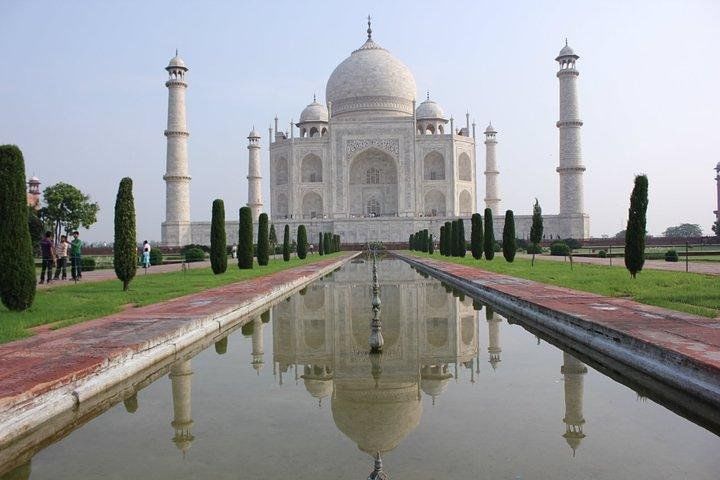 2 Days Tour- Delhi Local tour with Agra (Taj Mahal & Agra Fort)